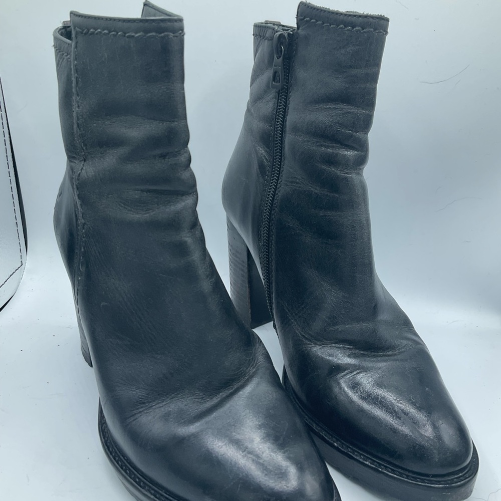 “RUDSAK” “TOTEM” Black Leather Zippered Ankle Boots. - Picture 8 of 16